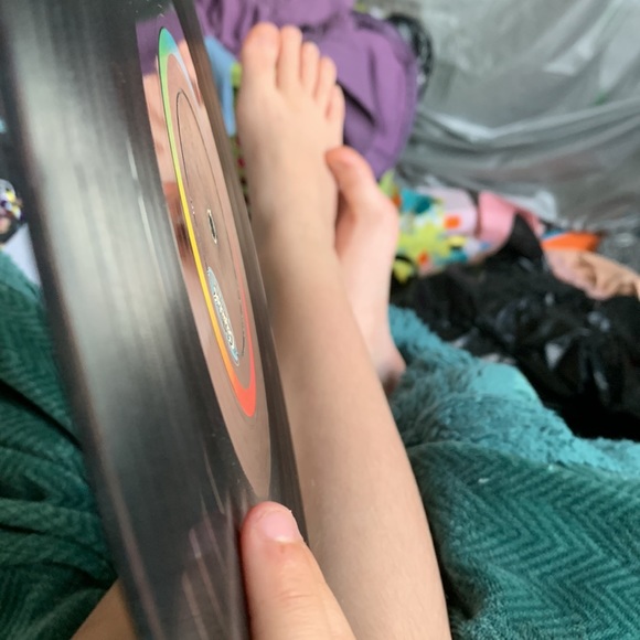 I have some old records that you can hang on your wall - Picture 4 of 5